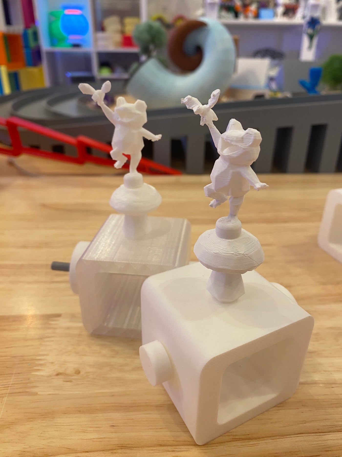 Automata Frog Stool – Paint Your Own