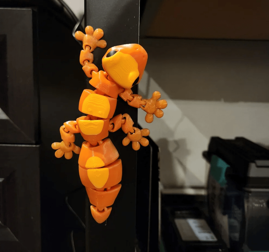 Magnetic Gecko - Articulated Fidgets by Ludo 3D Printed Flexi - Print and Play