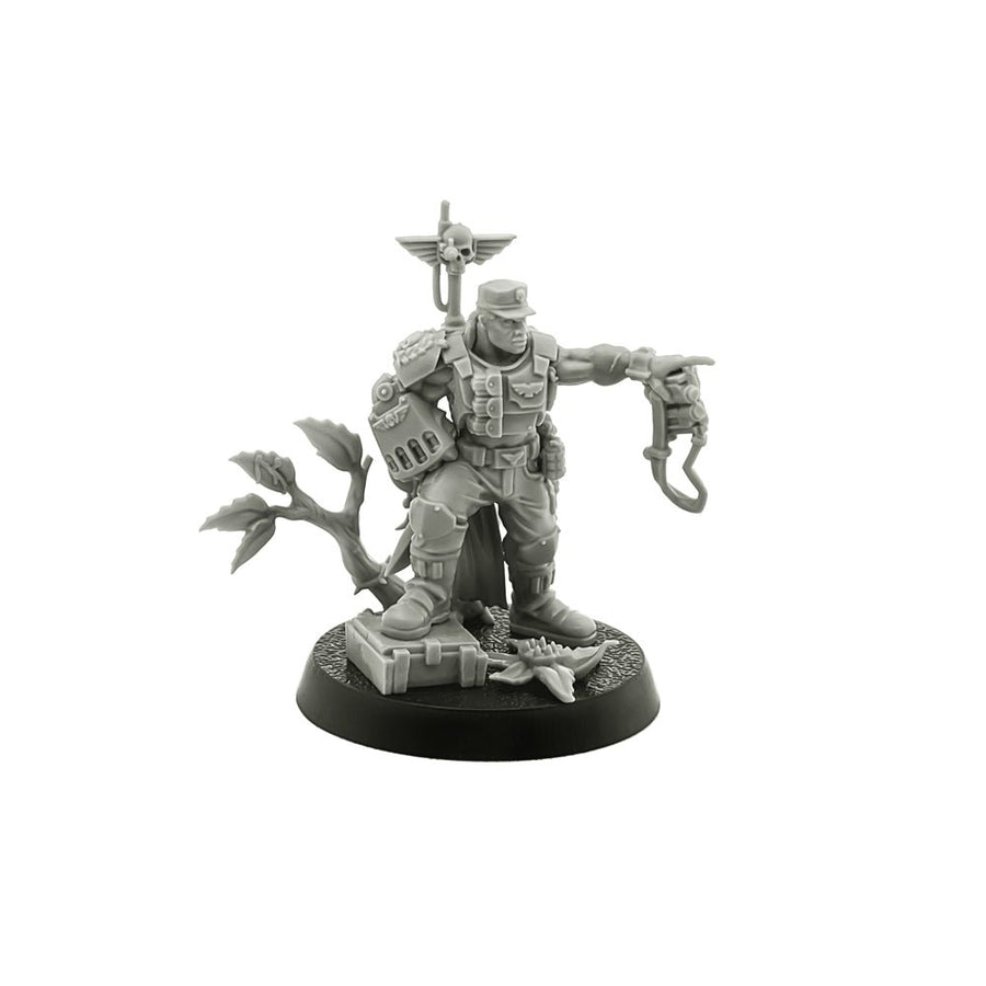 Warhammer 40,000: Astra Militarum: Catachan Colonel - Print and Play